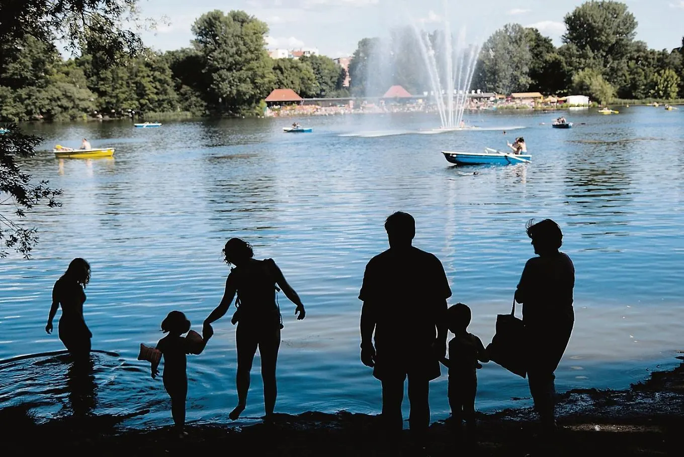 Contactos de Schoene Wohnung Am See